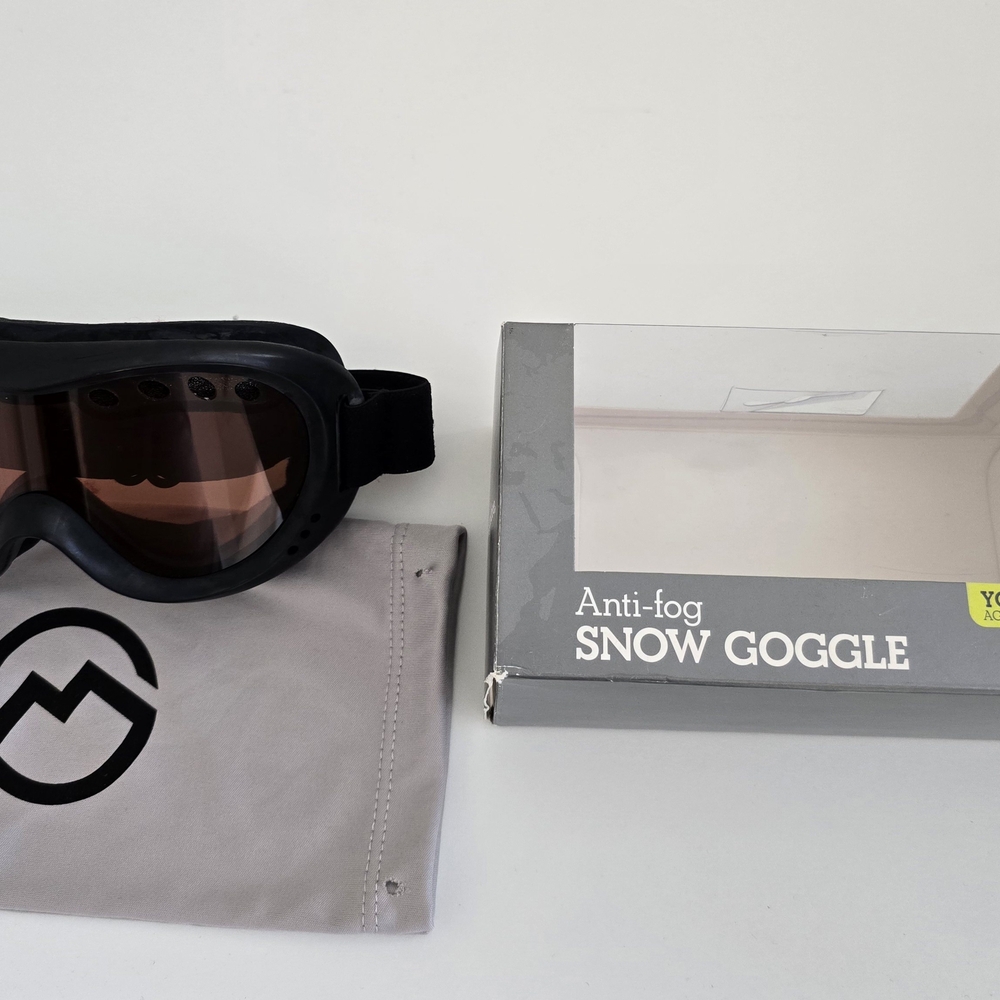 Youth Black Anti-Fog Snow Goggles